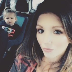 Meet your Posher, Alicia